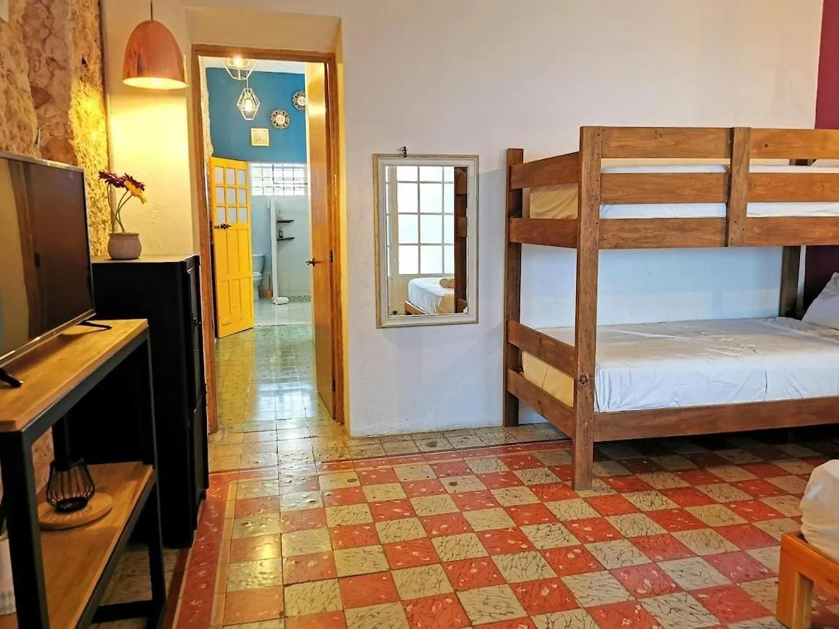 Holiday home La 78 Alberca Y Garage Con Porton Electrico Villa Merida